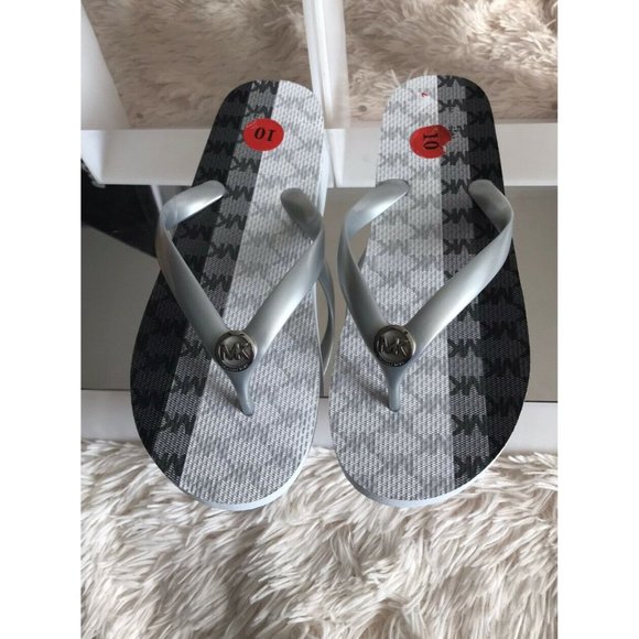 Women’s Sandals Flip Flops Size 10 Michael Kors Silver Grey RX20B - Picture 1 of 11